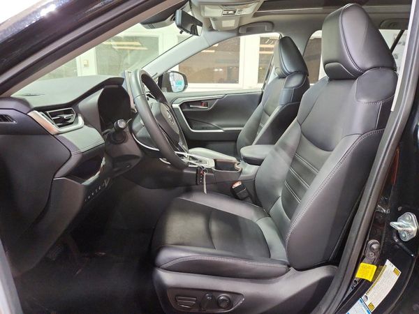 2022 TOYOTA RAV4 Limited