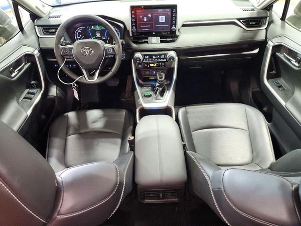 2022 TOYOTA RAV4 Limited