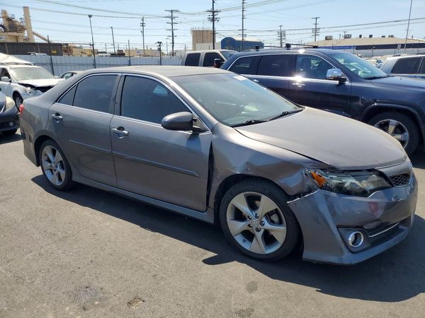 2013 TOYOTA CAMRY