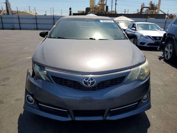 2013 TOYOTA CAMRY