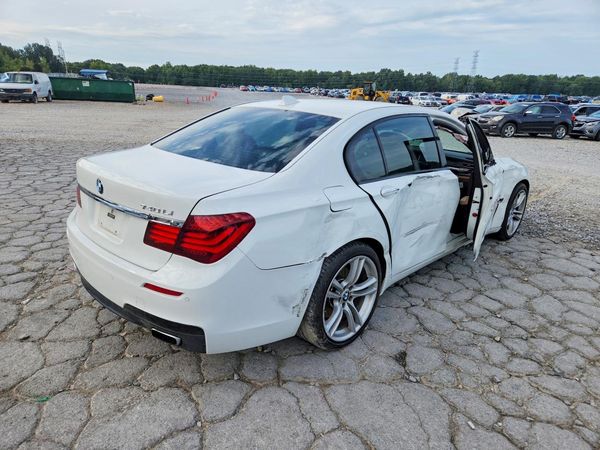 2013 BMW 740