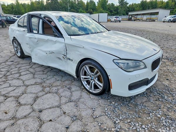 2013 BMW 740