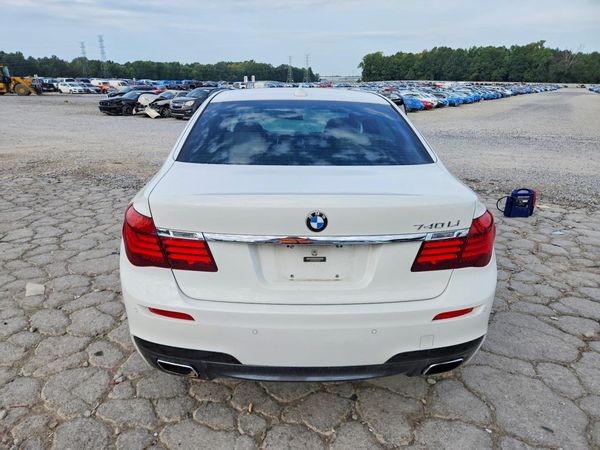 2013 BMW 740