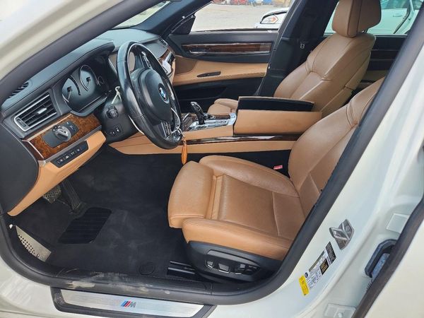 2013 BMW 740