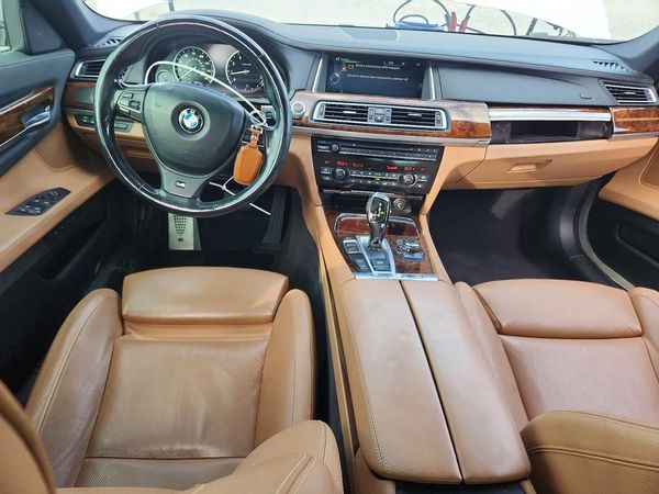 2013 BMW 740