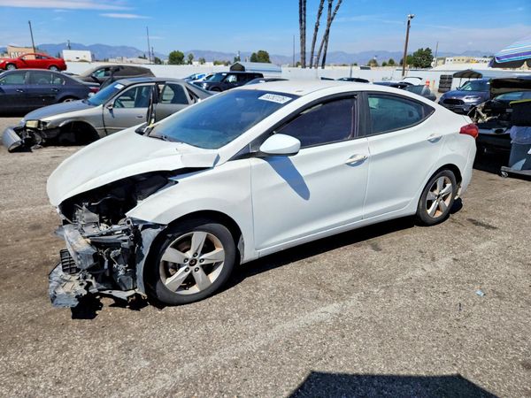 2013 HYUNDAI ELANTRA