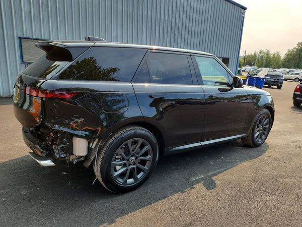 2025 LAND ROVER RANGE ROVER SPORT P360 S