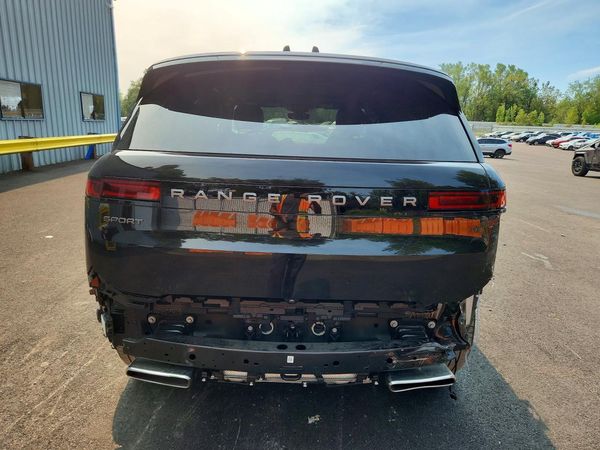 2025 LAND ROVER RANGE ROVER SPORT P360 S