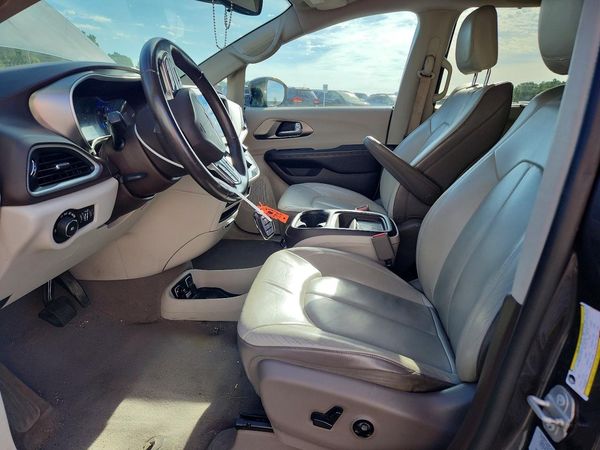 2017 CHRYSLER PACIFICA