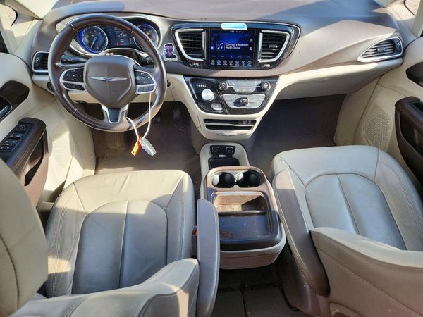 2017 CHRYSLER PACIFICA
