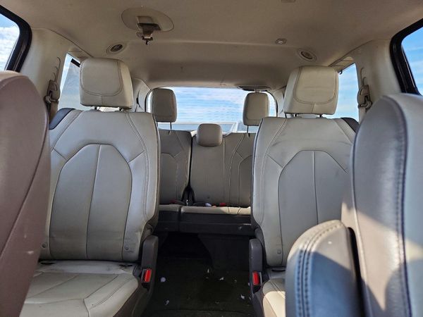 2017 CHRYSLER PACIFICA