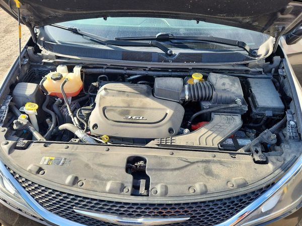 2017 CHRYSLER PACIFICA
