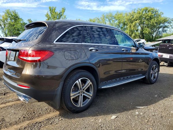 2017 MERCEDES-BENZ GLC GLC300 Base-4M