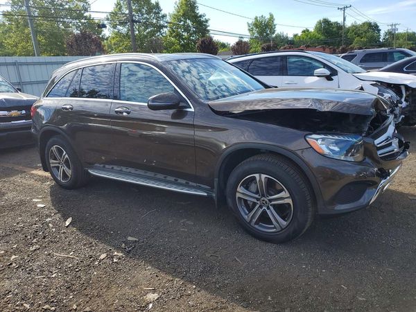 2017 MERCEDES-BENZ GLC GLC300 Base-4M