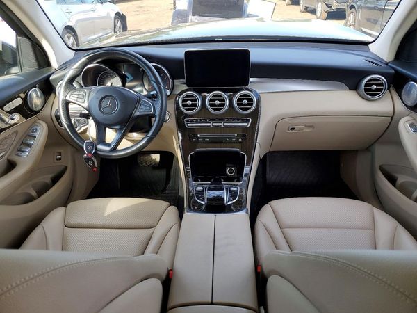 2017 MERCEDES-BENZ GLC GLC300 Base-4M