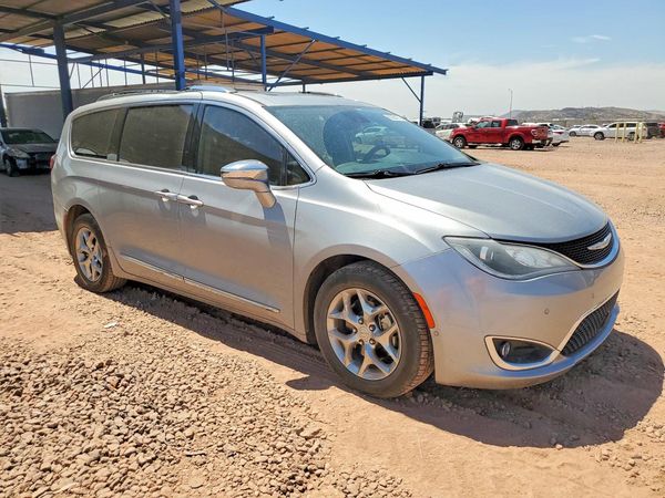 2017 CHRYSLER PACIFICA