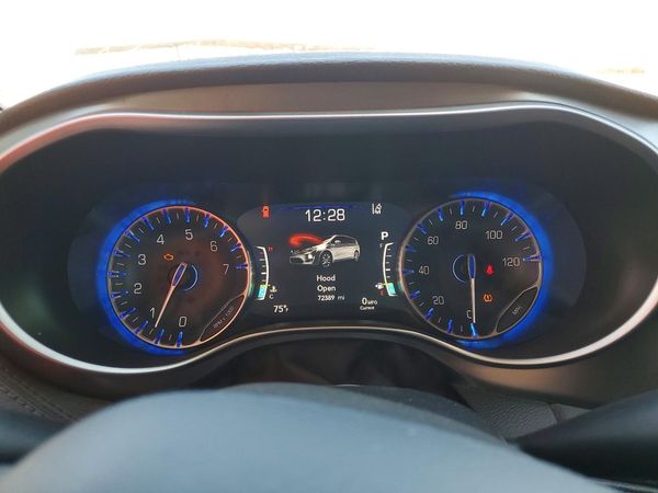 2017 CHRYSLER PACIFICA