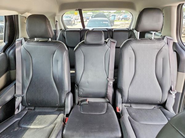 2025 KIA CARNIVAL