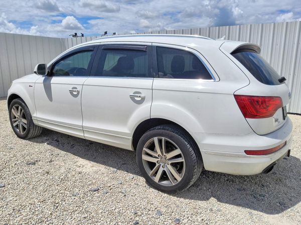 2015 AUDI Q7 Premium Plus — DSRA