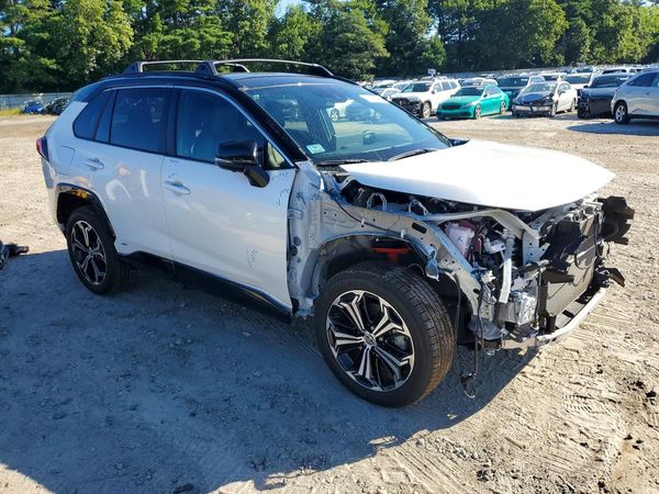 2024 TOYOTA RAV4 XSE PREMIUM — Passenger 3/4