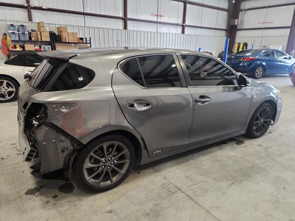 2013 LEXUS CT 200h