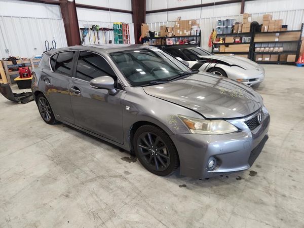 2013 LEXUS CT 200h