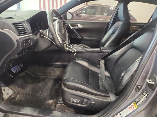 2013 LEXUS CT 200h