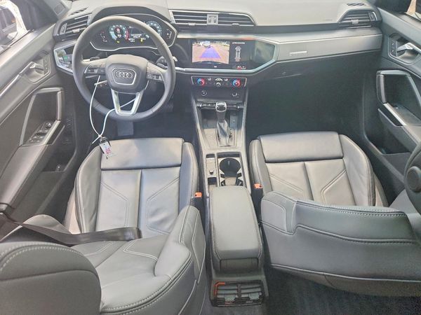 2024 AUDI Q3