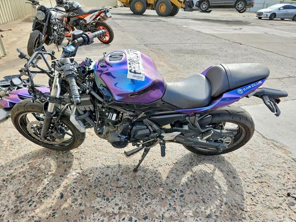 2025 KAWASAKI EX650