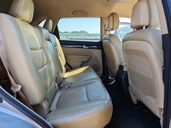 2013 KIA SORENTO Base / LX