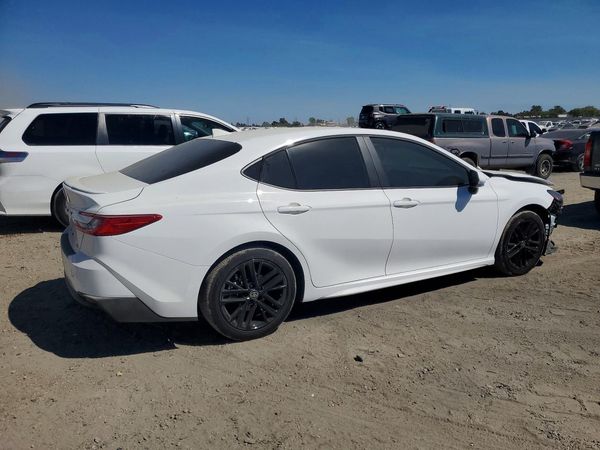 2026 TOYOTA CAMRY