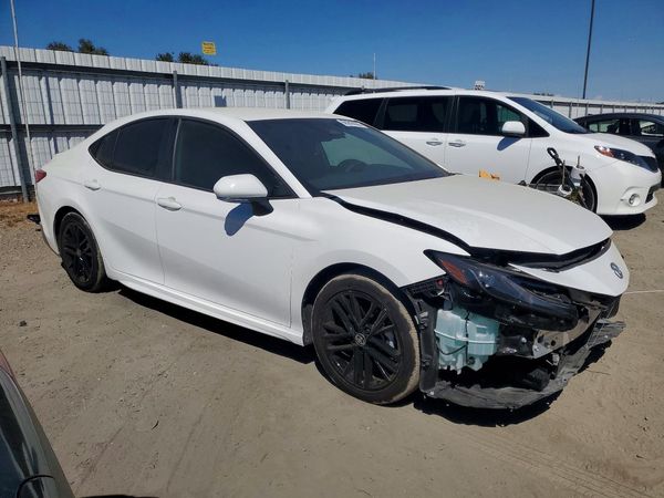 2026 TOYOTA CAMRY