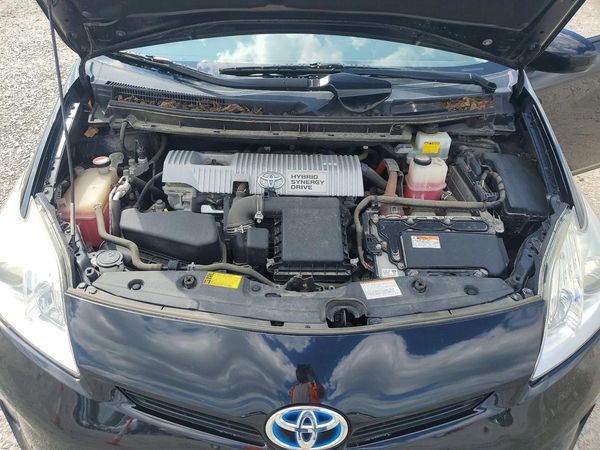 2015 TOYOTA PRIUS