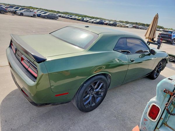 2021 DODGE CHALLENGER SXT