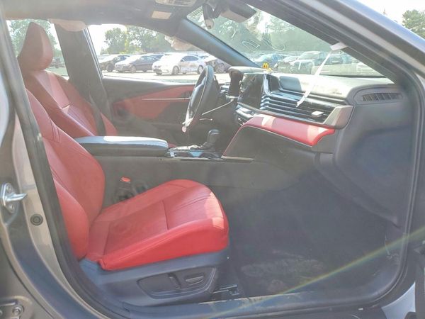 2025 TOYOTA CAMRY — DENT