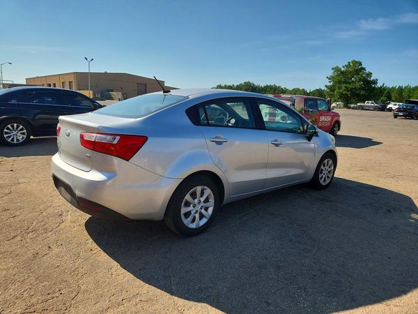 2015 KIA RIO GL - Middle-low