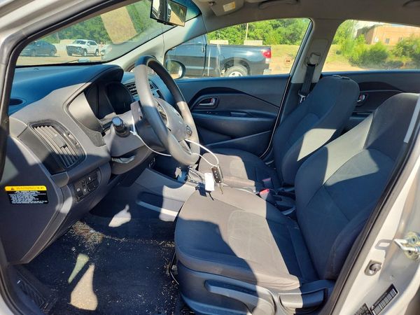 2015 KIA RIO GL - Middle-low