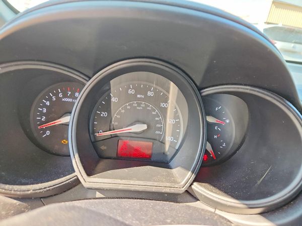 2015 KIA RIO GL - Middle-low