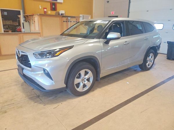 2022 TOYOTA HIGHLANDER