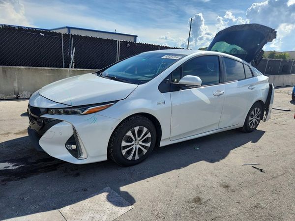 2022 TOYOTA PRIUS