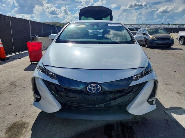 2022 TOYOTA PRIUS