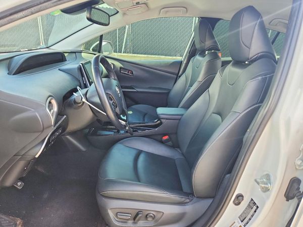 2022 TOYOTA PRIUS