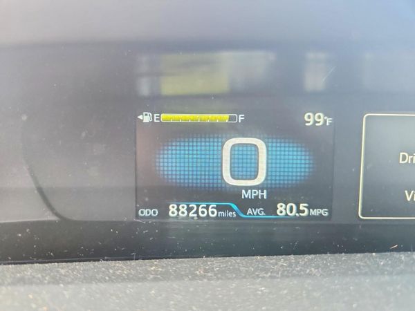 2022 TOYOTA PRIUS