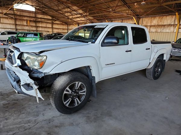 2015 TOYOTA TACOMA
