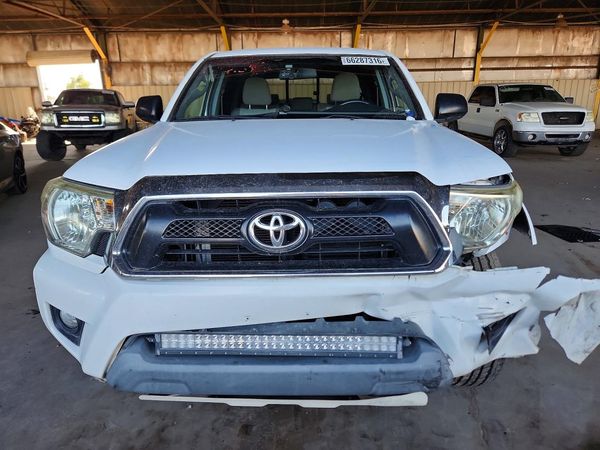 2015 TOYOTA TACOMA Delux Grade