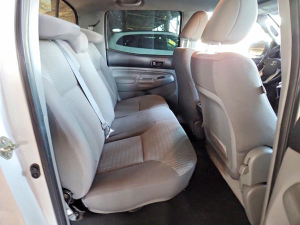 2015 TOYOTA TACOMA Delux Grade