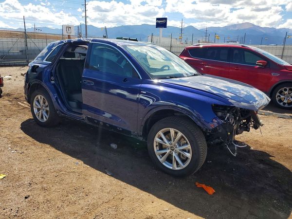 2022 AUDI Q3