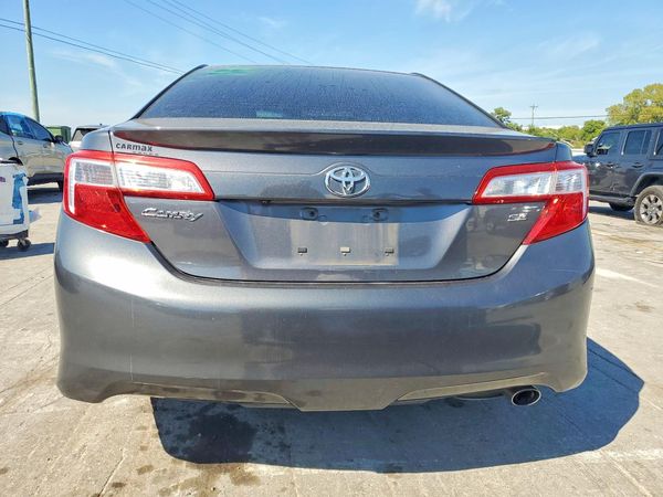 2014 TOYOTA CAMRY