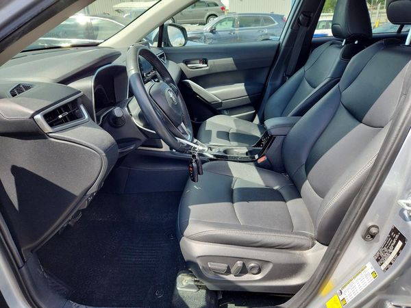 2022 TOYOTA COROLLA CROSS XLE