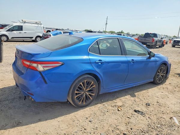 2019 TOYOTA CAMRY